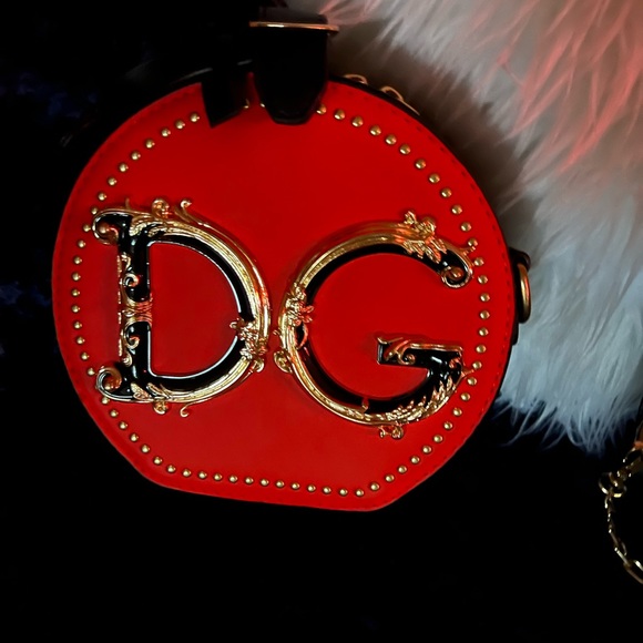 Purses - Picture 2 of 5